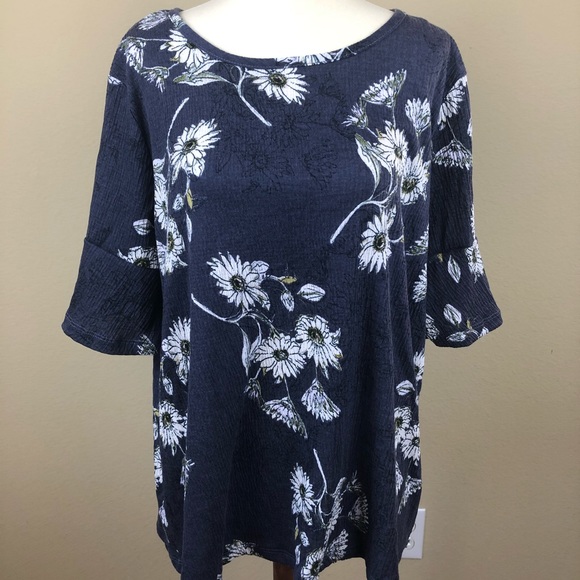 LC Lauren Conrad Tops - NWT Lauren Conrad Floral Blouse w/Bell Sleeves